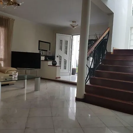 Charming And Cozy Bellevue House With A Sea View * Funchal (Madeira)
